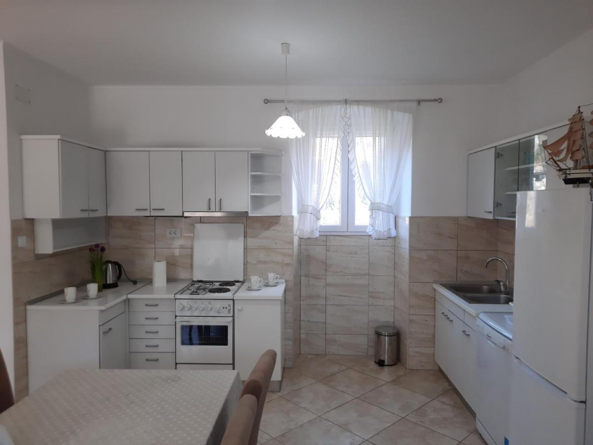 Apartments Villa Beba Komiža Exteriér fotografie