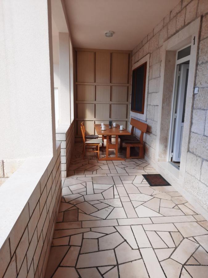 Apartments Villa Beba Komiža Exteriér fotografie