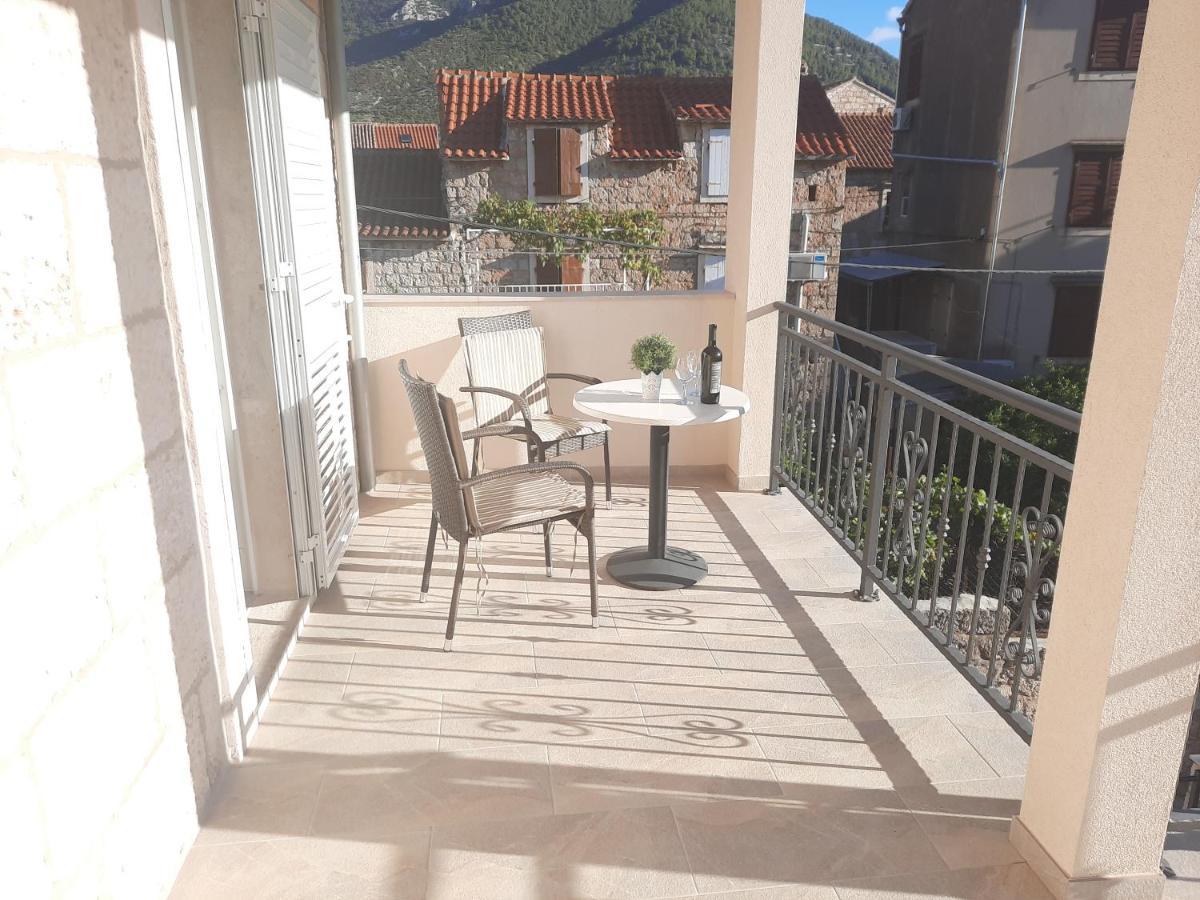 Apartments Villa Beba Komiža Exteriér fotografie