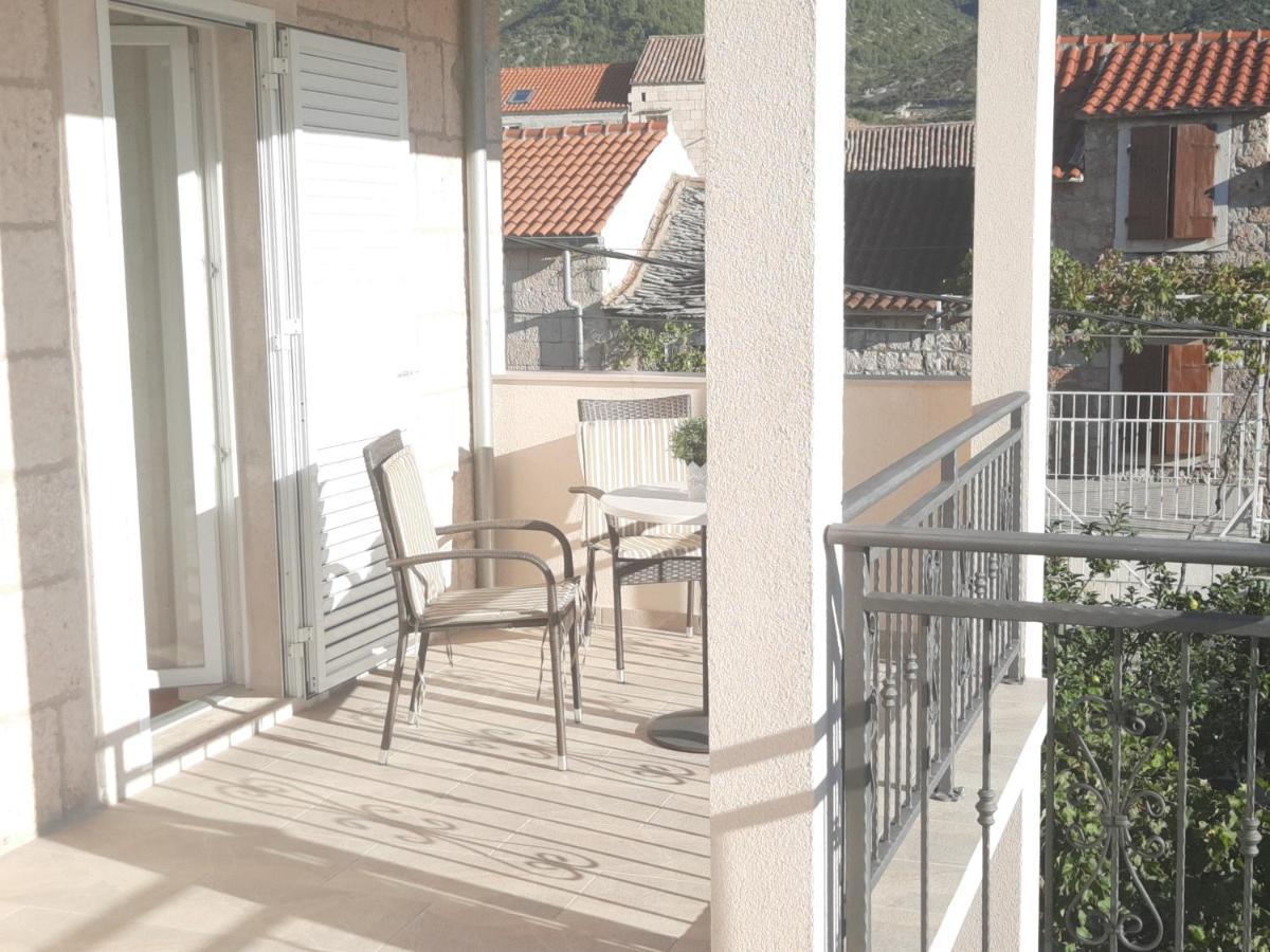 Apartments Villa Beba Komiža Exteriér fotografie
