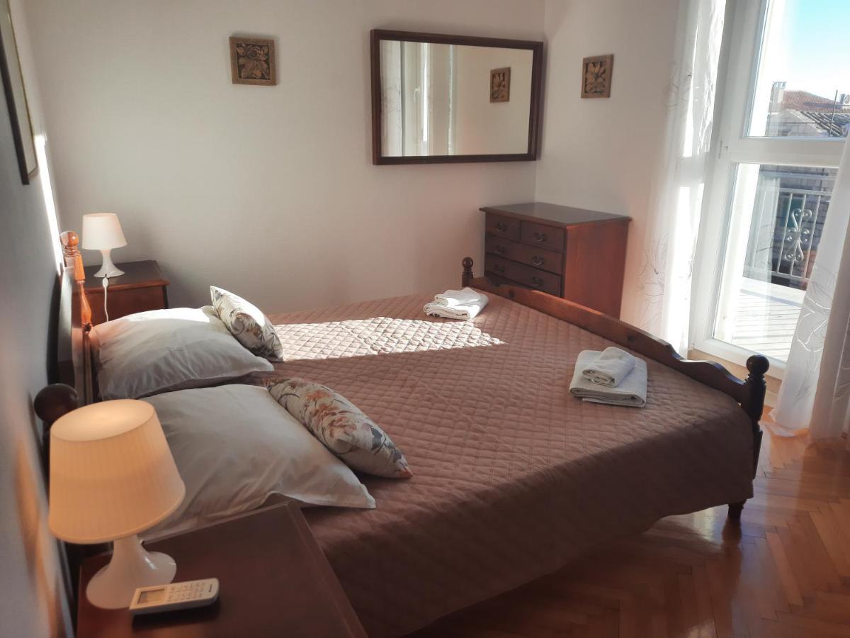 Apartments Villa Beba Komiža Exteriér fotografie
