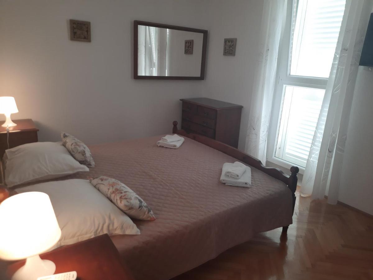 Apartments Villa Beba Komiža Exteriér fotografie
